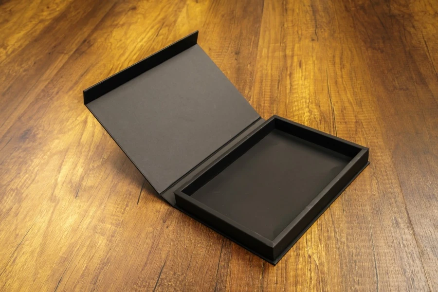 druckerei-verpackung-vollpappe-packaging-case_1x1.webp